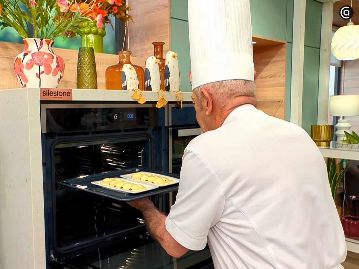 Gratina las fresas con sabayón