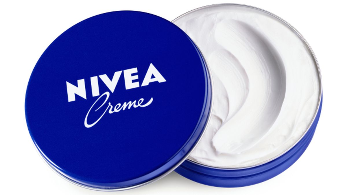 estos son los 10 usos de la crema nivea de lata azul que desconocias 1