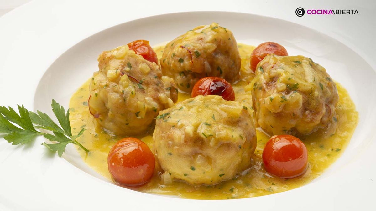 Albóndigas de merluza en salsa