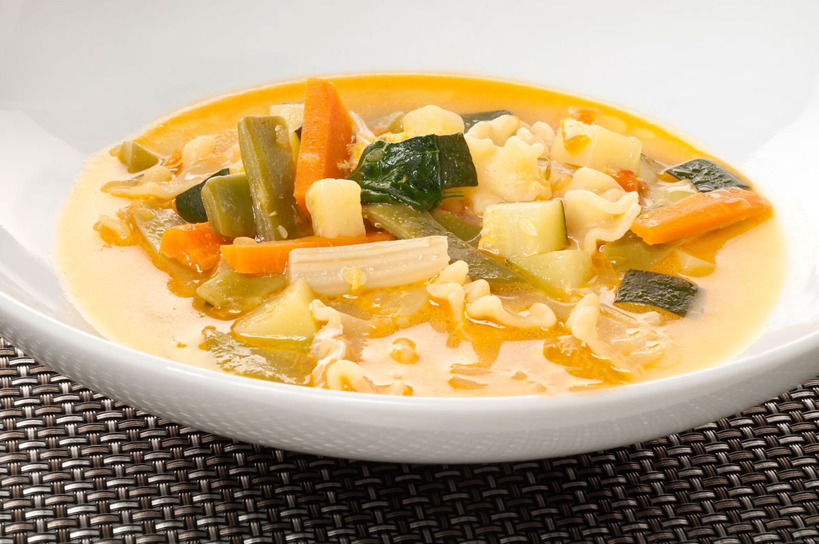 213 (1029) Sopa minestrone a nuestra manera xl 213 (1029) Sopa minestrone a nuestra manera xl