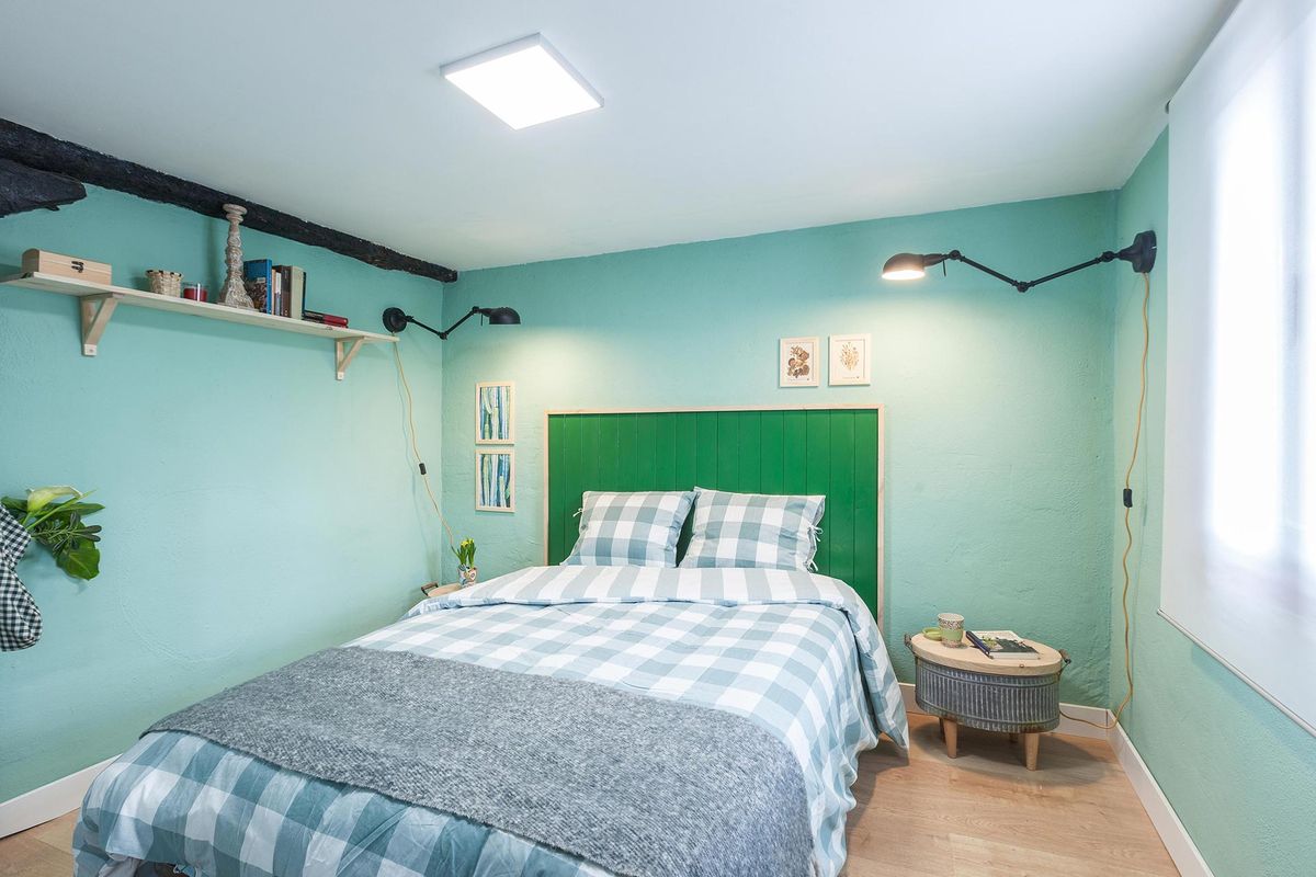 Deco275 Dormitorio campestre acogedor aguamarina después