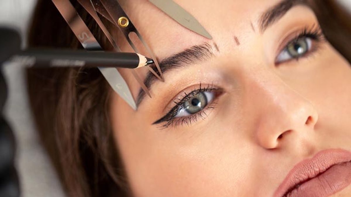 errores que hacen que tus cejas no se vean perfectas y como evitarlas