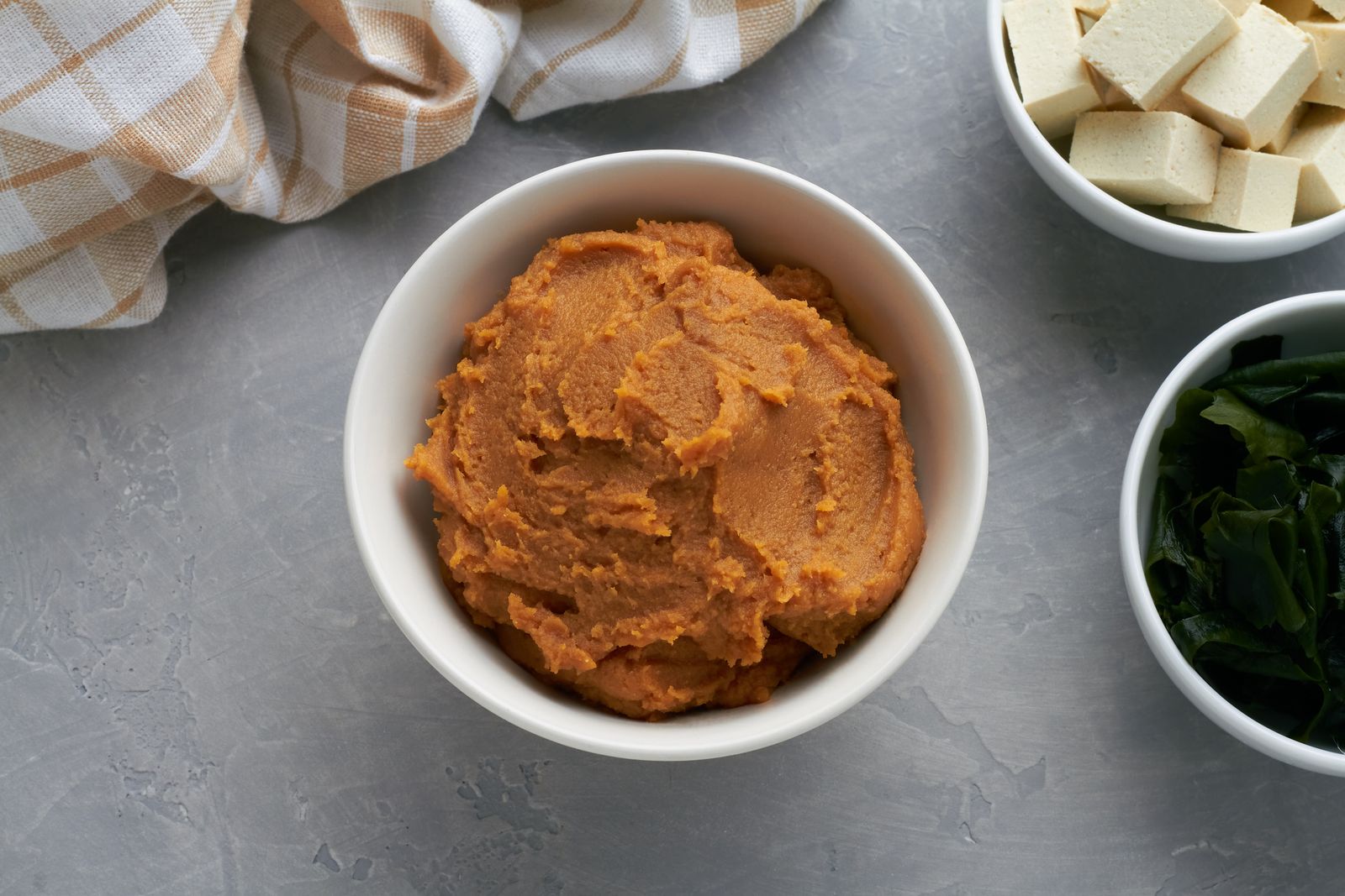 Descubre las propiedades del miso y cómo sacarle el máximo partido en la cocina