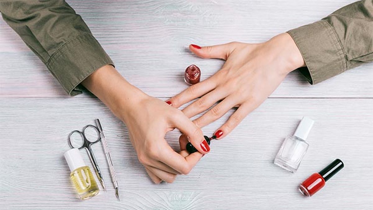 unas amarillas por esmalte como evitarlo cuidados
