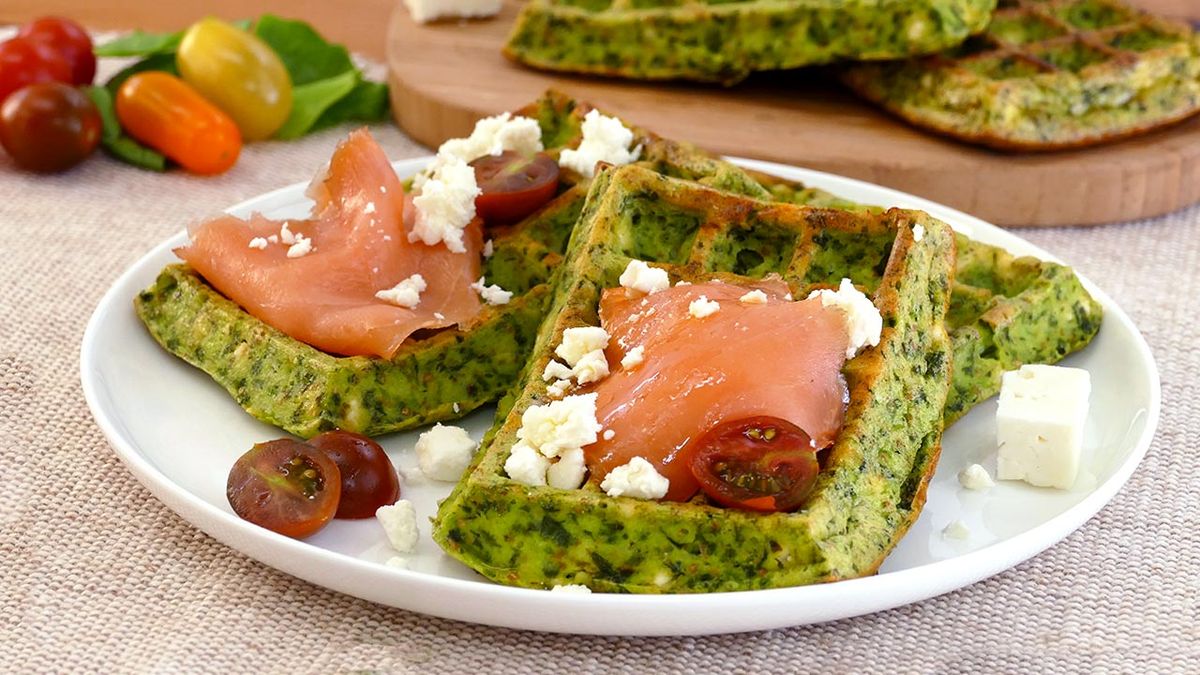 Gofres salados de espinaca y queso feta
