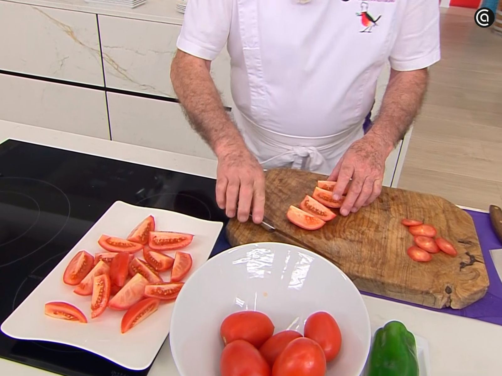 No hace falta picar las verduras muy finas Pica todas las verduras