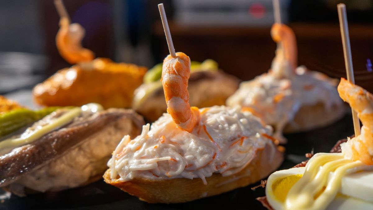 Pintxos vascos de txaka