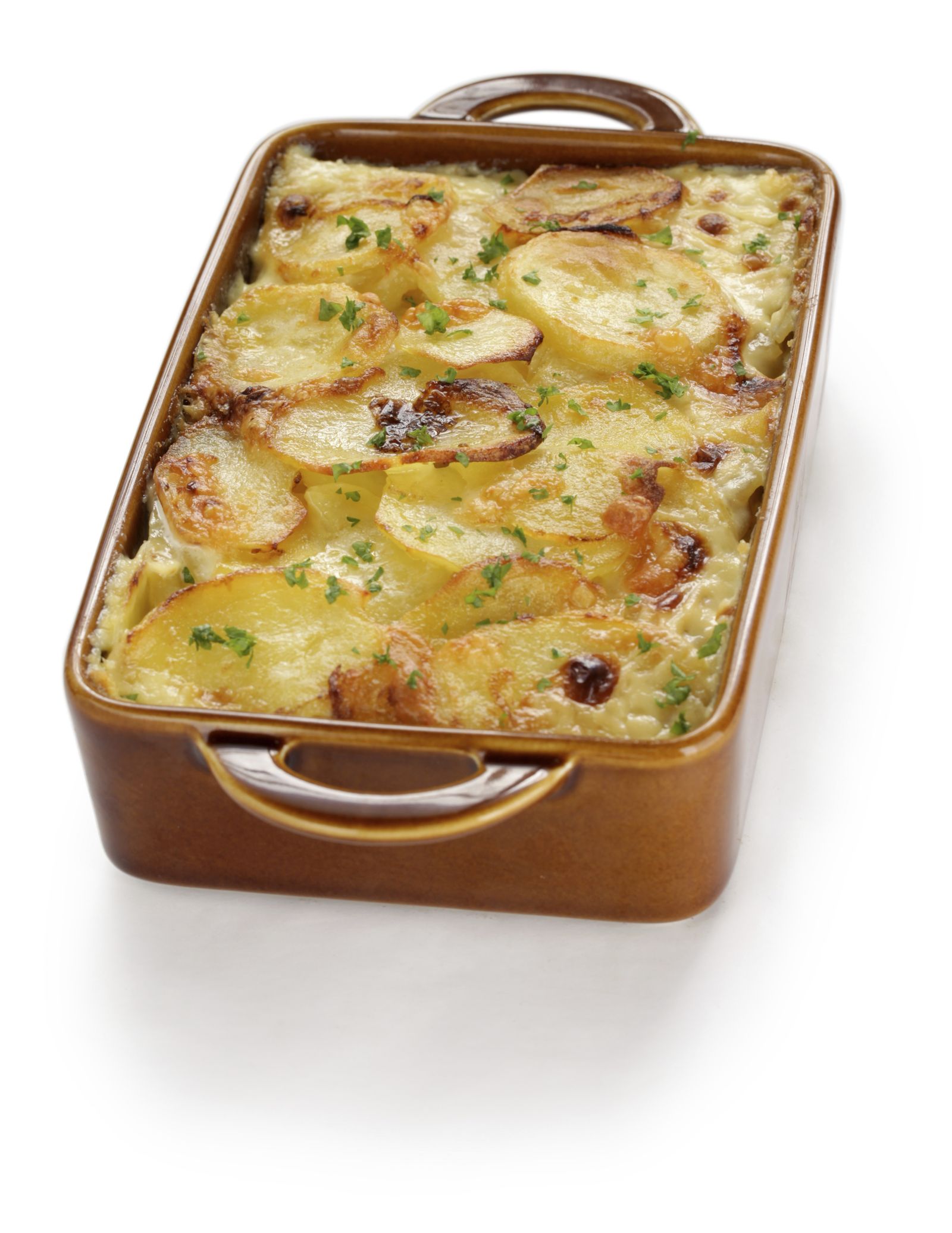 Las patatas al horno con jamón y queso son una receta clásica y sabrosa