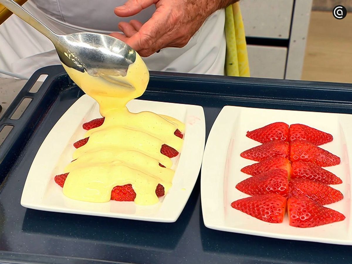 Napa las fresas con el sabayón