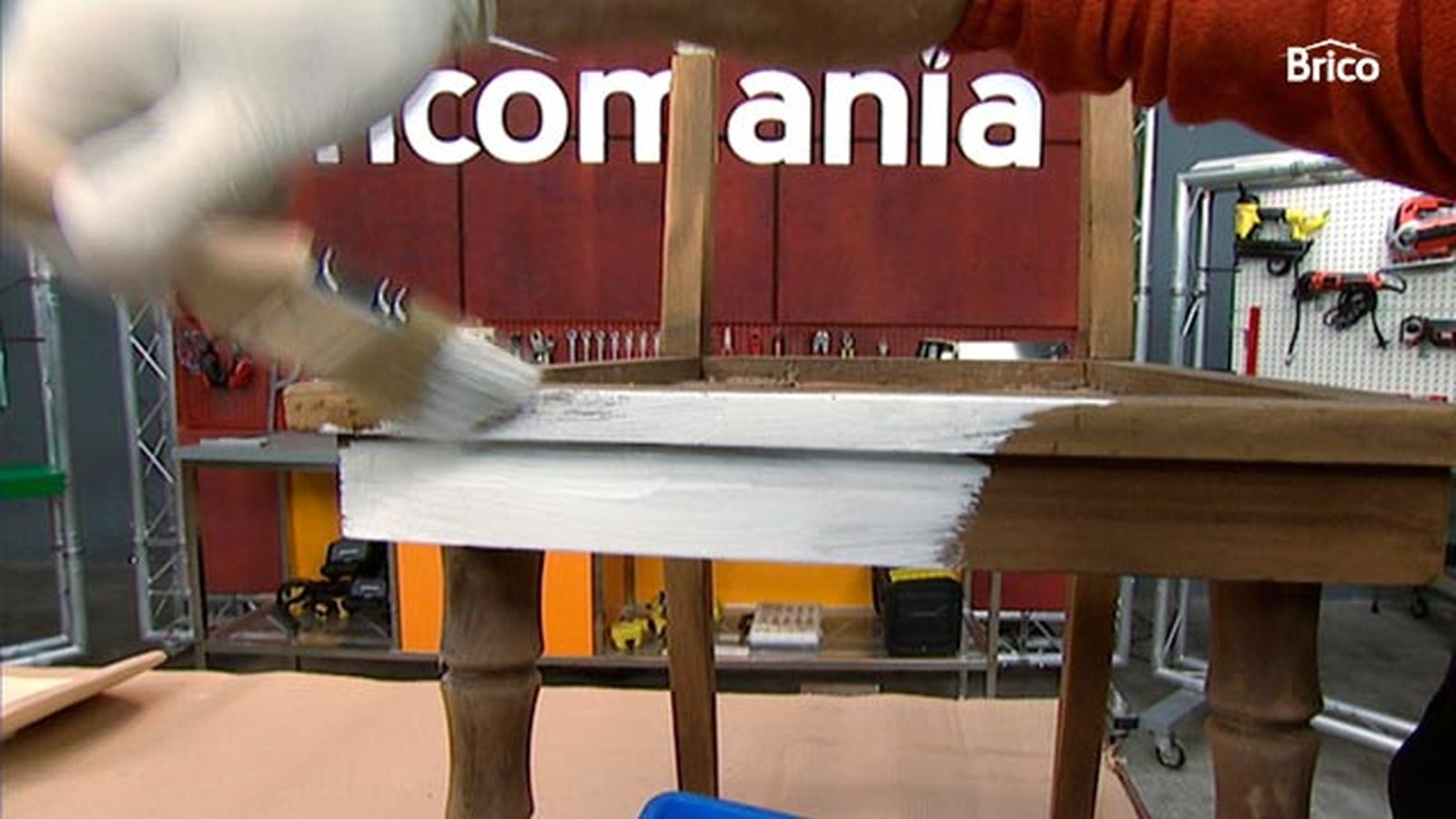 Cómo reparar una silla de madera Paso 9 Cómo reparar una silla de madera Paso 9