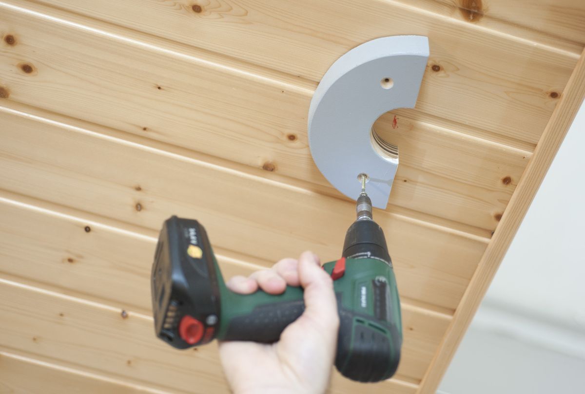 Bricomania 687 Mueble multimedia giratorio p18