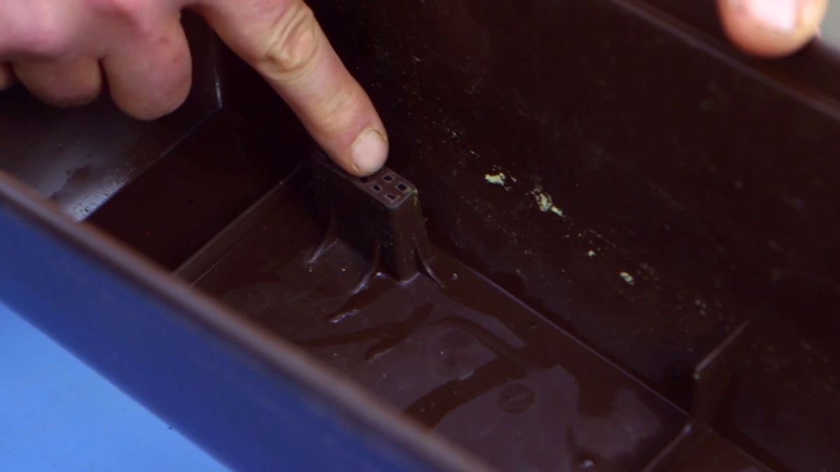 brico 0907 3 geranios para balcon jardinera reserva agua