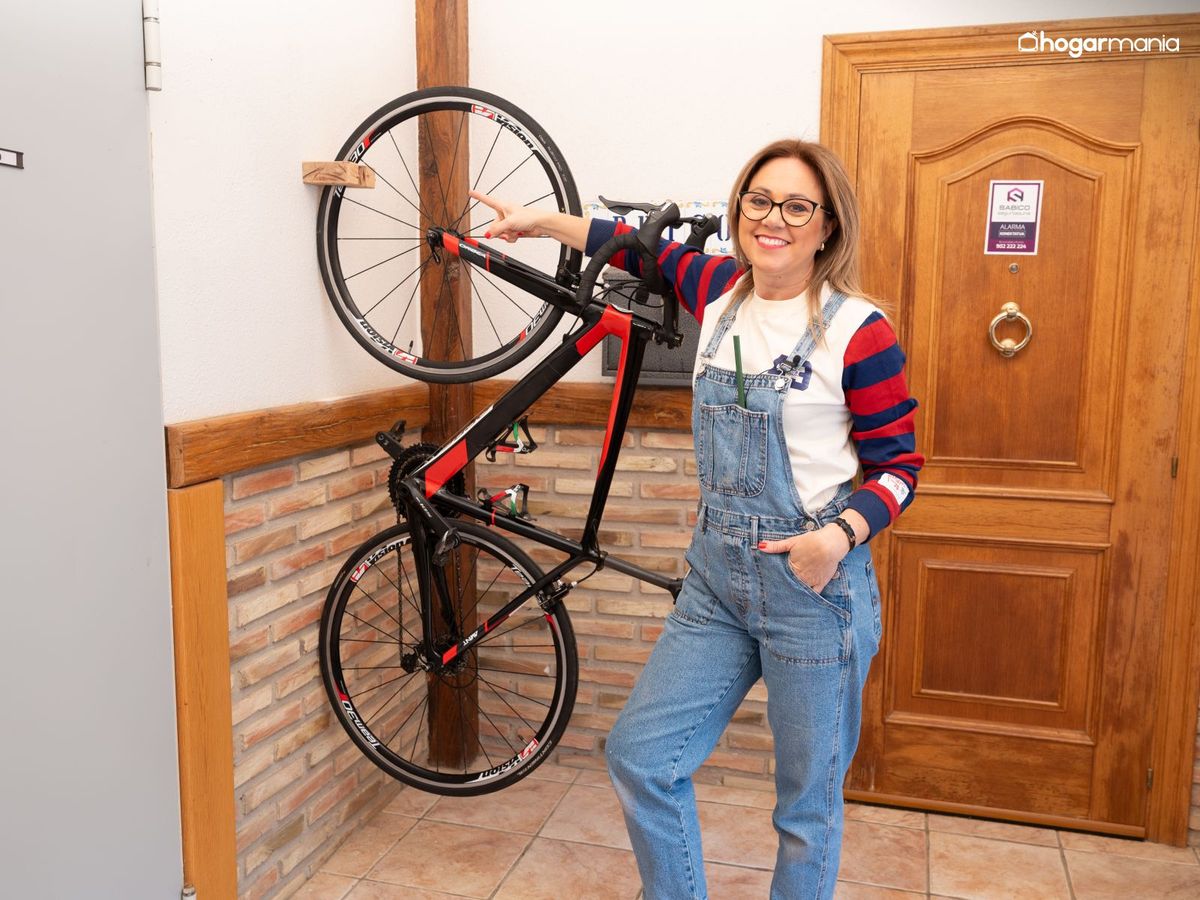 Pon a prueba el colgador de bicis y comprueba que sea cómodo