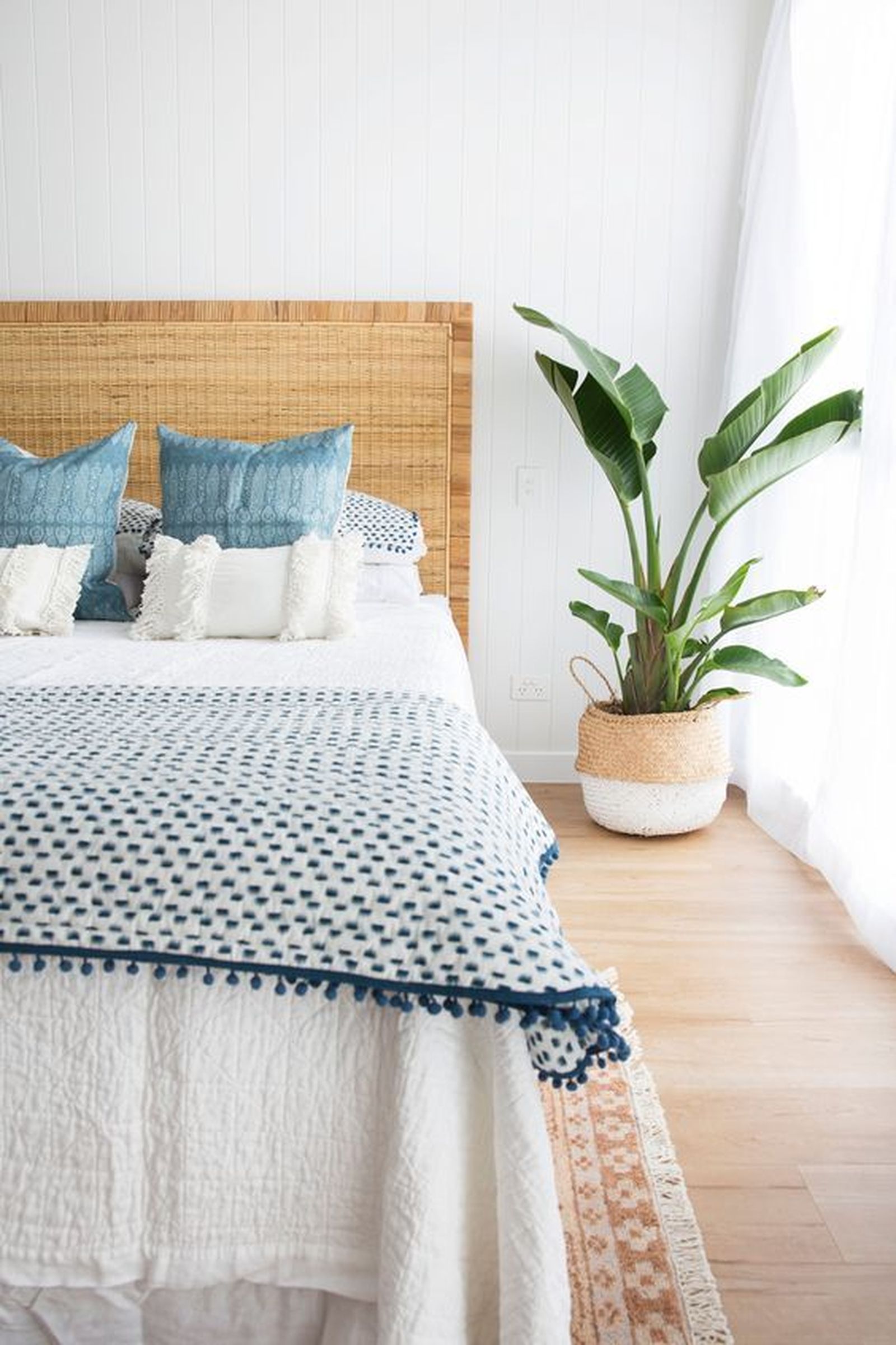 dormitorio blanco azul planta verde dormitorio blanco azul planta verde