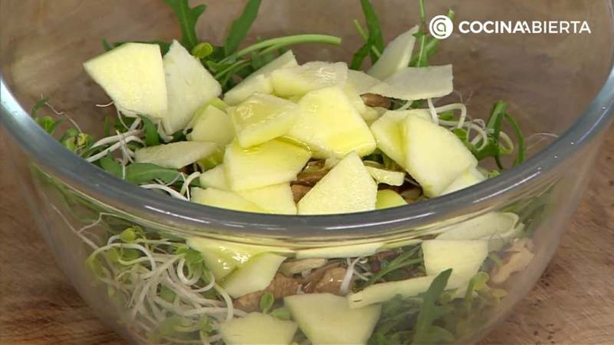 Esta ensalada refrescante es la guarnición perfecta para la quiche