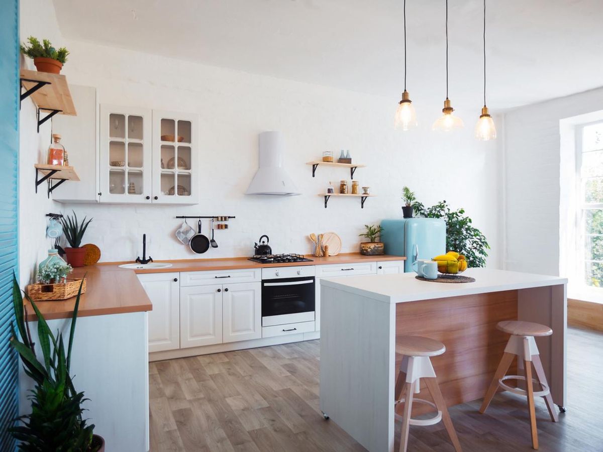 Añade una isla a la cocina.