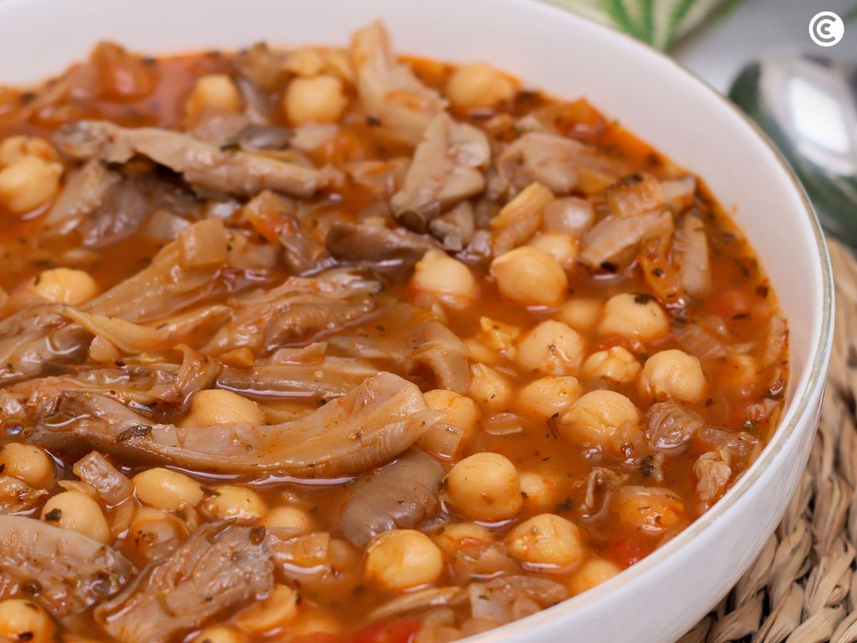 Callos veganos con setas y garbanzos