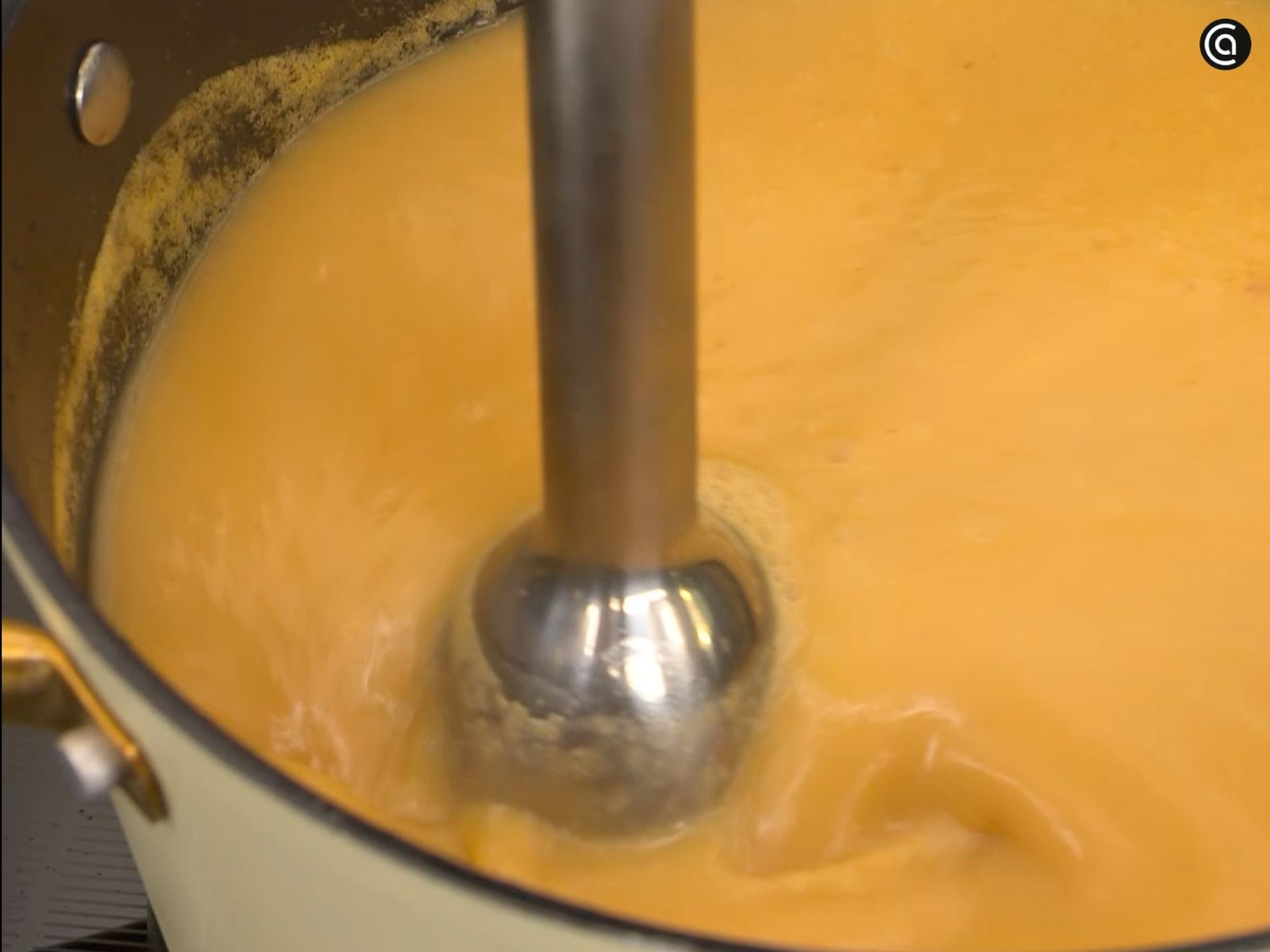 Tritura bien hasta obtener una textura lisa y sin grumos