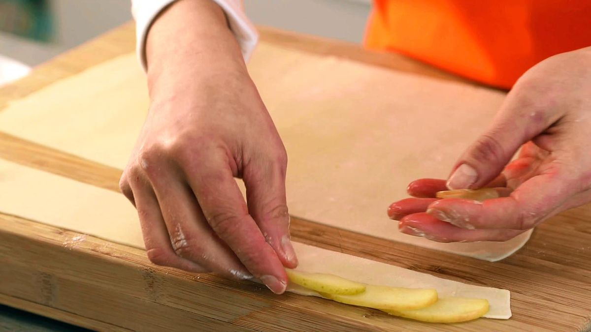 Receta de rosas de manzana para San Valentín  paso 4
