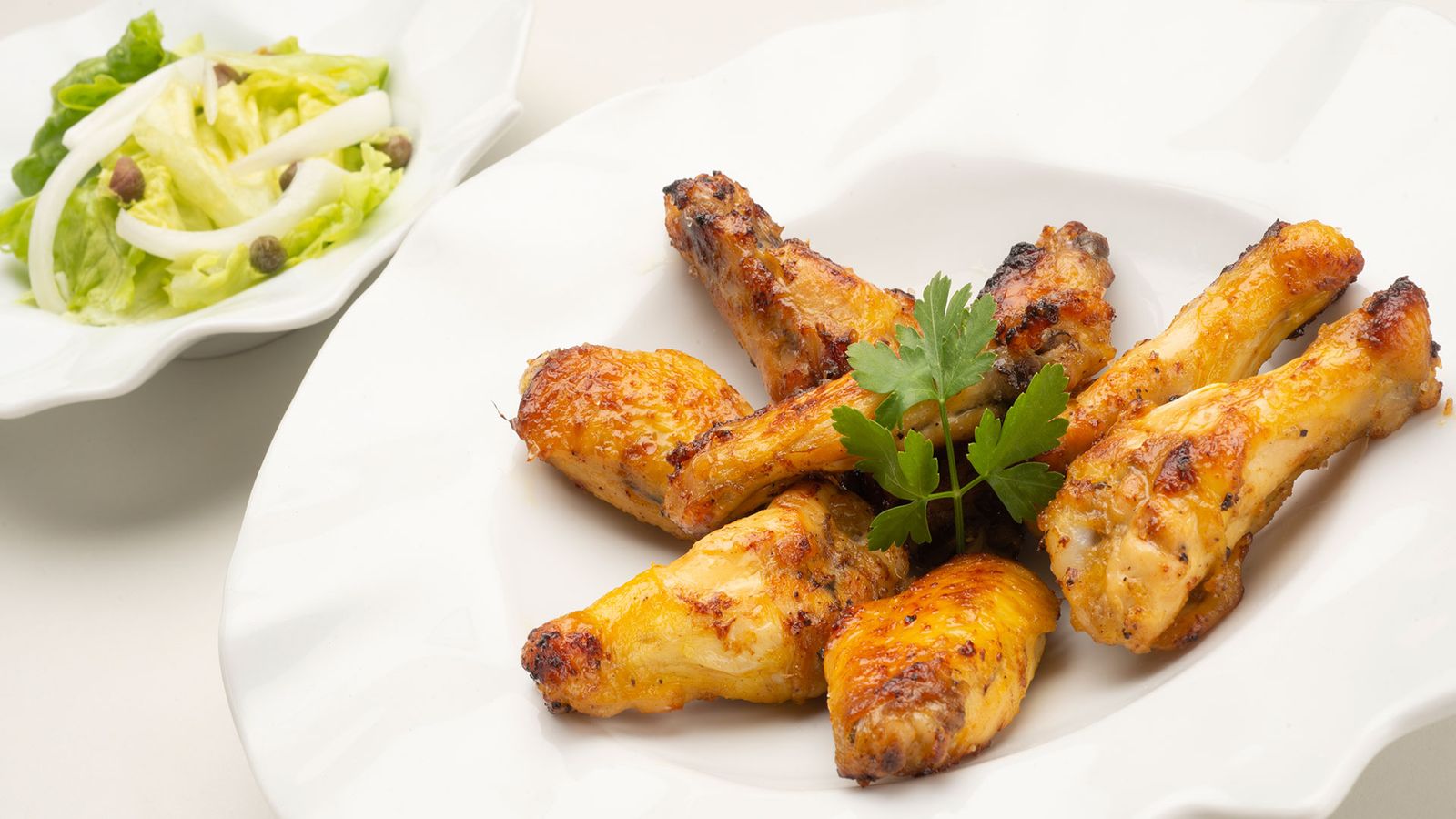 alitas de pollo con ensalada xl