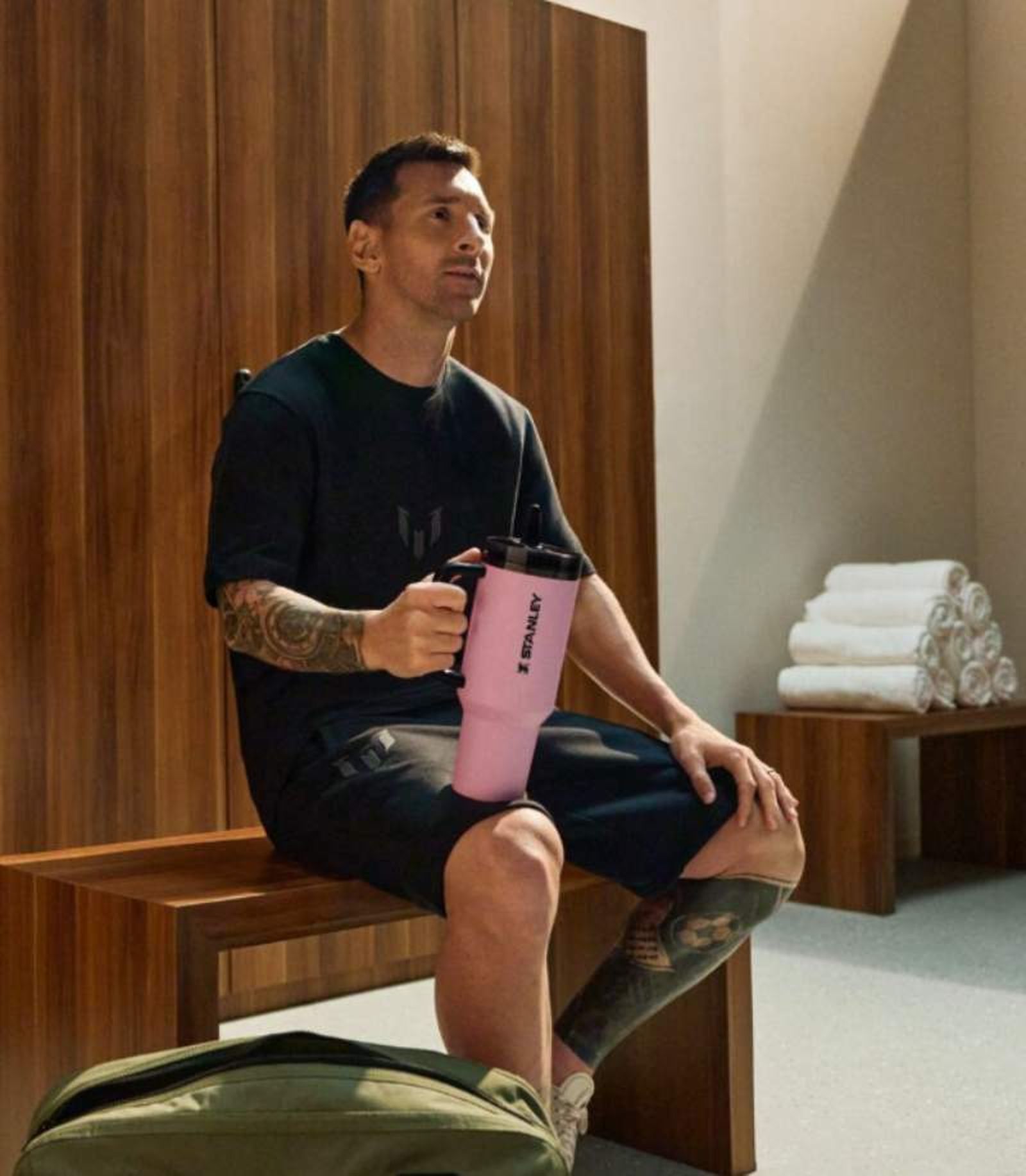Lionel Messi y su termo Mate System 1.2Lts / Fotografía: Stanley Lionel Messi y su termo Mate System 1.2Lts / Fotografía: Stanley