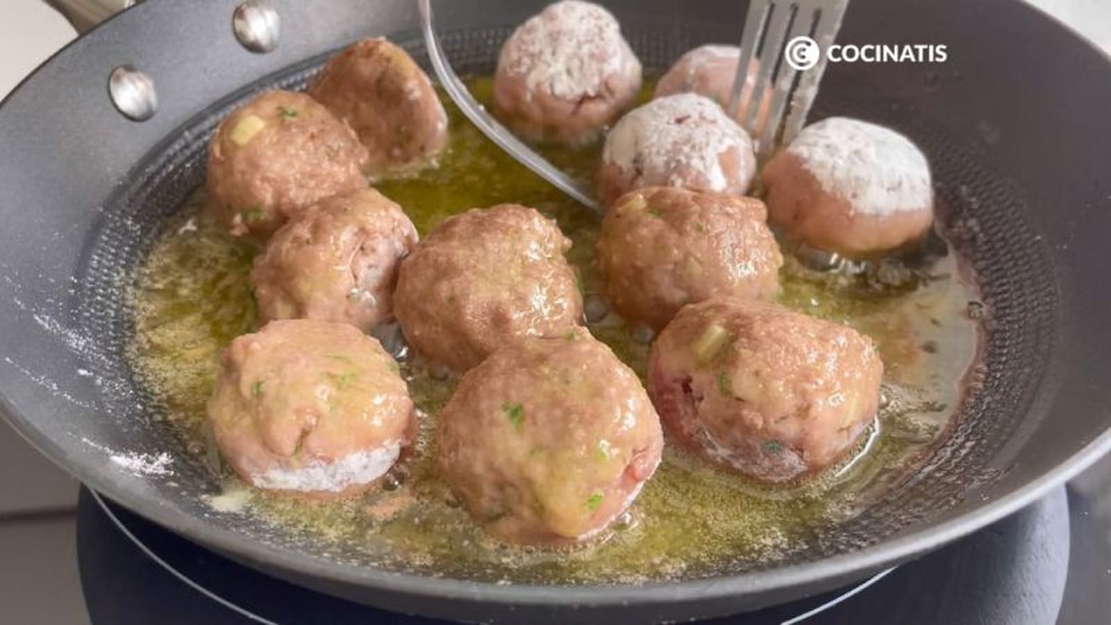 Doramos las albóndigas Doramos las albóndigas