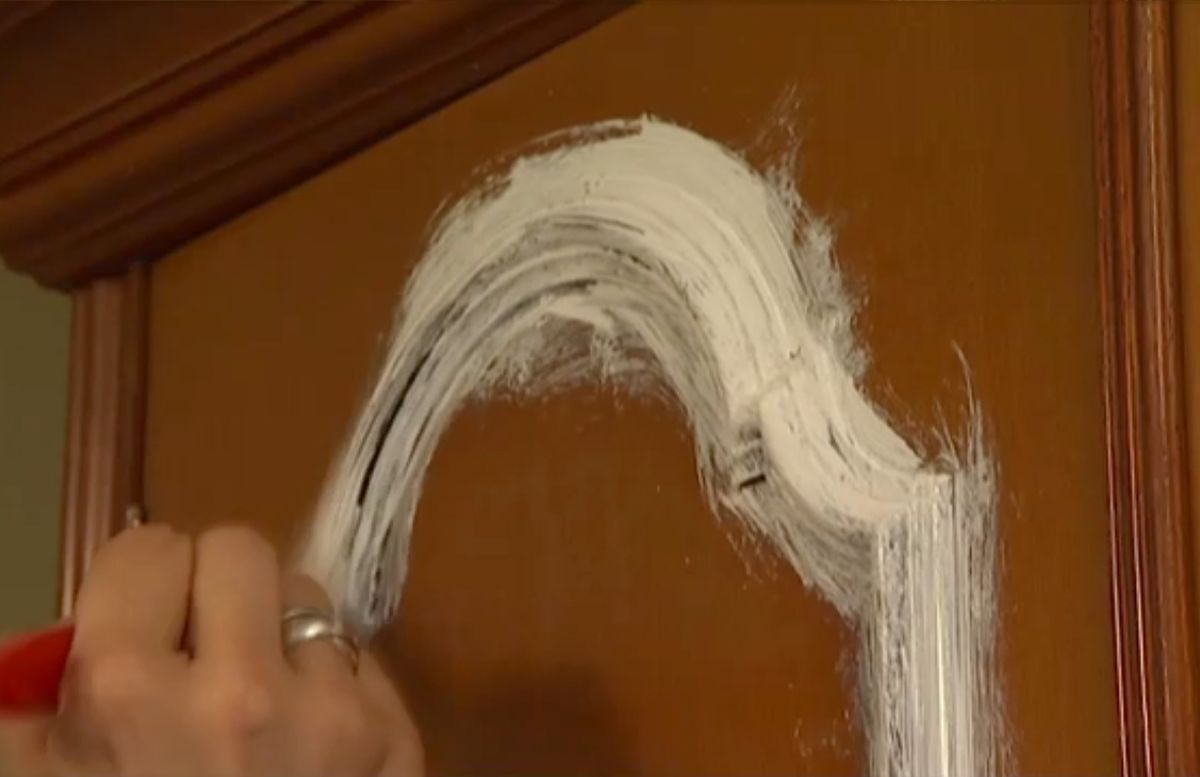 Decorar habitación juvenil con muebles clásicos paso 2