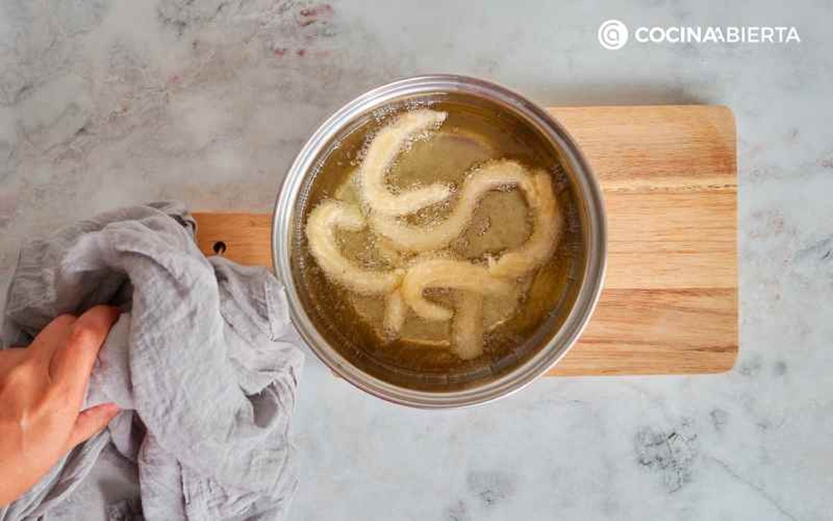 Fríe los churros de patata