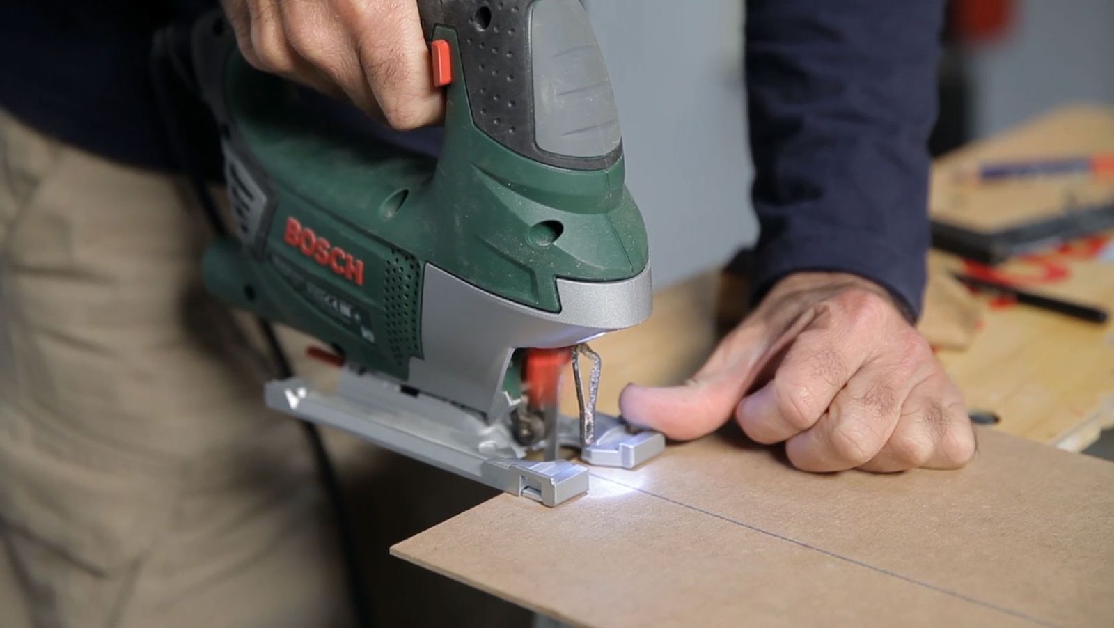 Cómo hacer un portaretratos de madera paso 2 Cómo hacer un portaretratos de madera paso 2