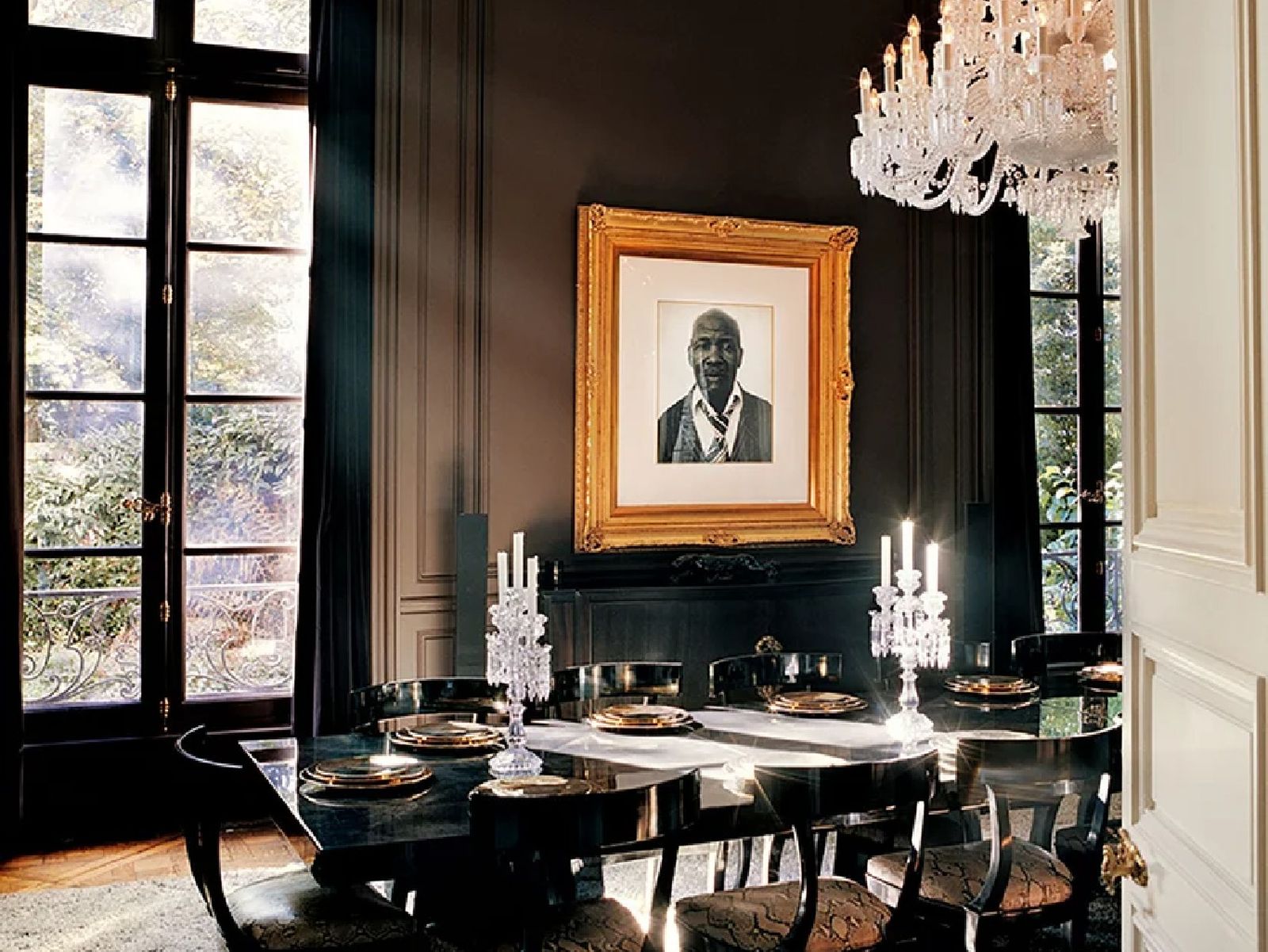 Comedor con la foto del abuelo de Lenny Kravitz Comedor con la foto del abuelo de Lenny Kravitz