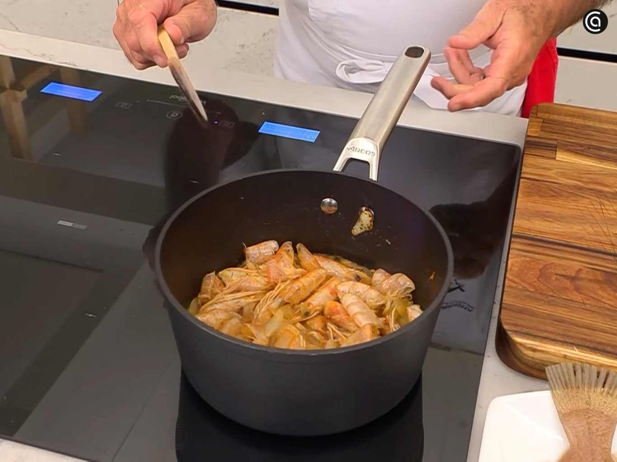 Rehoga los langostinos