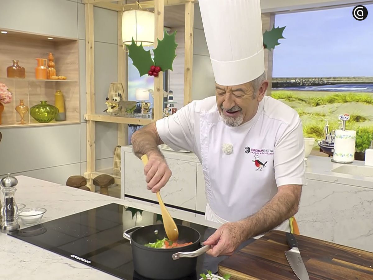 Incopora todas las hortalizas en la cazuela y cocina