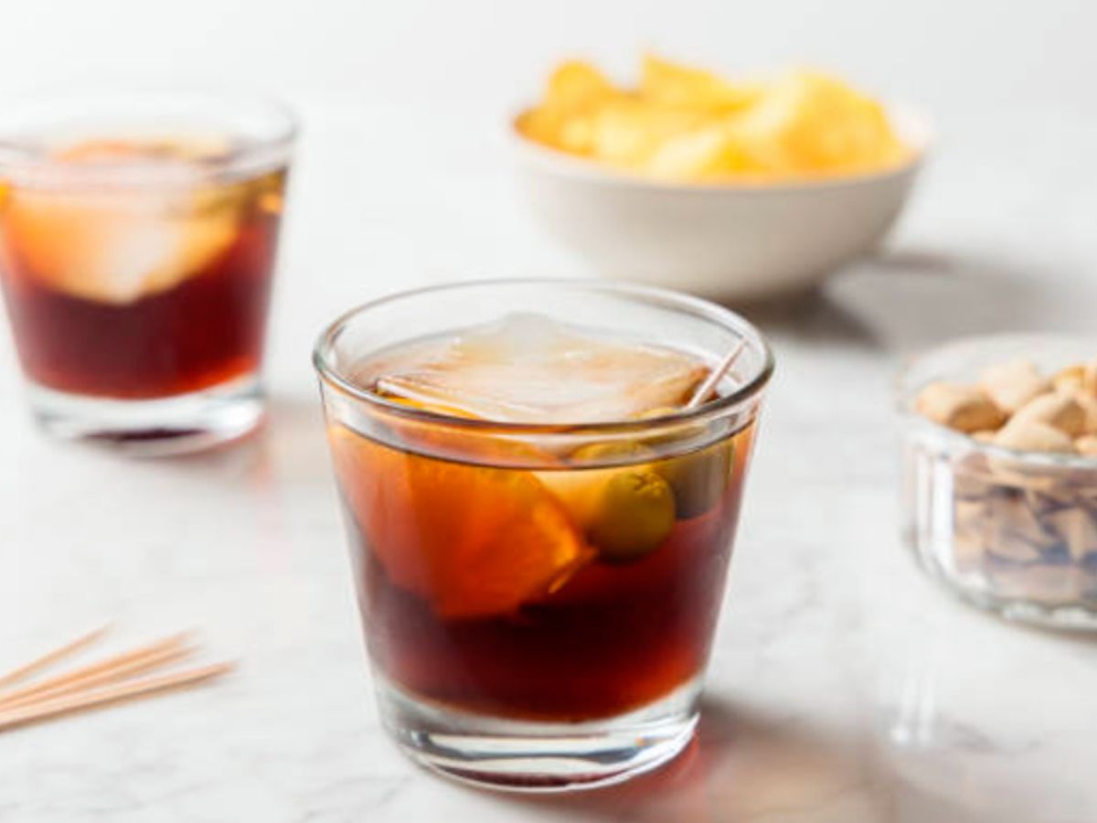 Los variedades más comunes son vermut rojo, blanco y seco