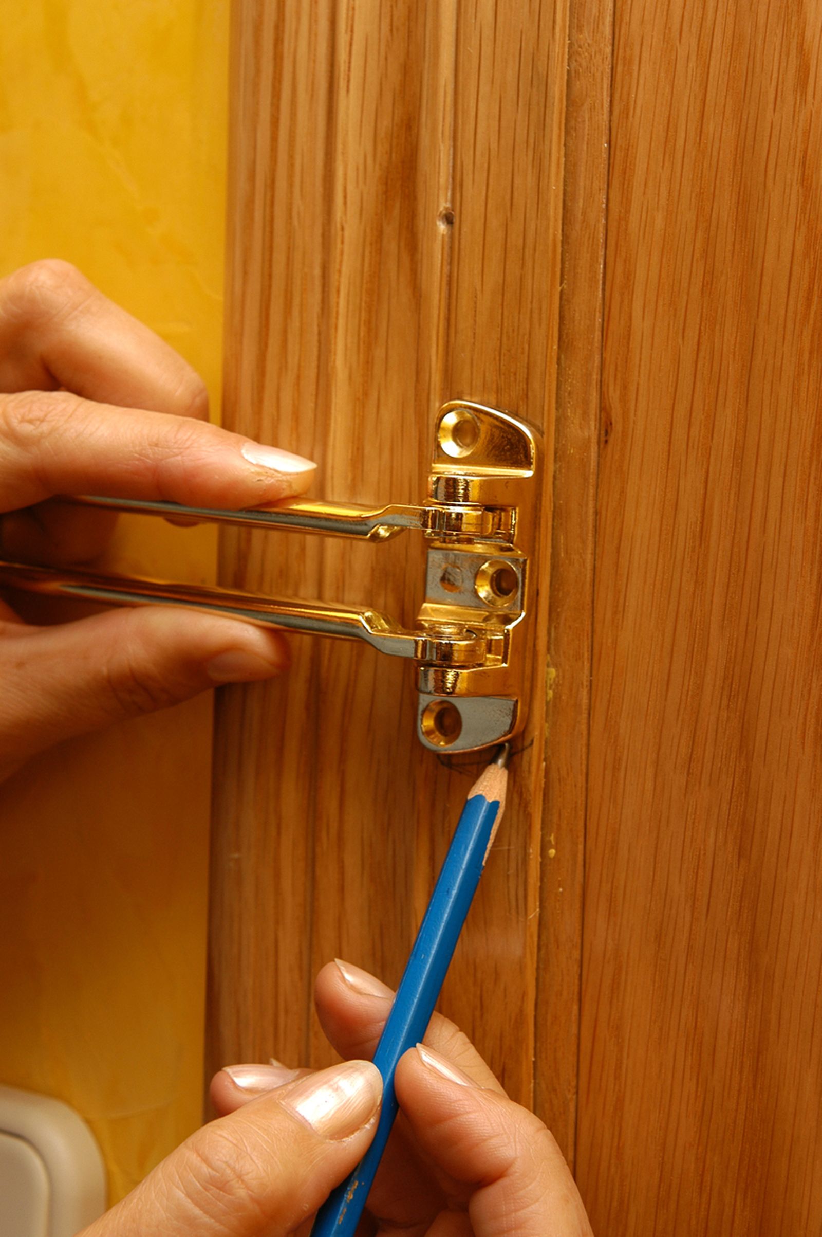 Sistemas de seguridad para puertas paso 2 Sistemas de seguridad para puertas paso 2
