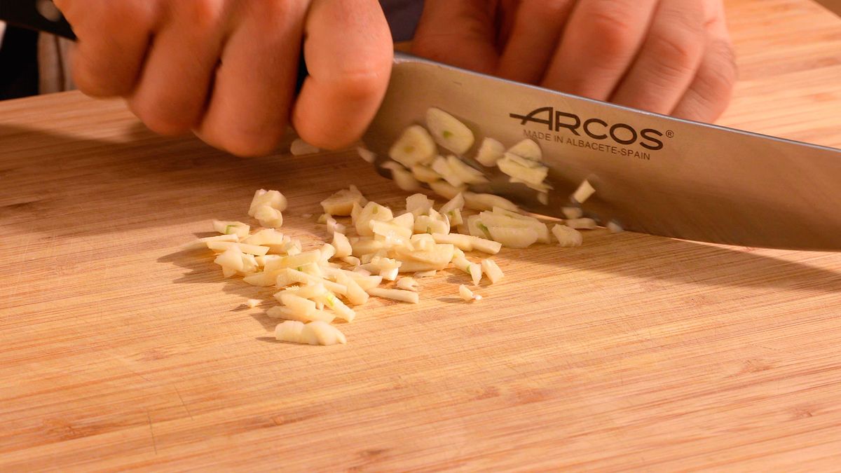 Cardo con almejas   Paso 1