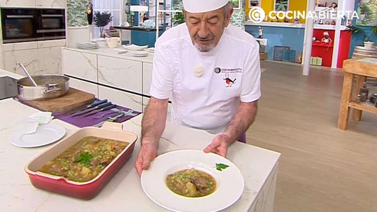 guiso de costilla de cerdo con patatas y verduras receta karlos arguinano karl67450321 paso5 guiso de costilla de cerdo con patatas y verduras receta karlos arguinano karl67450321 paso5