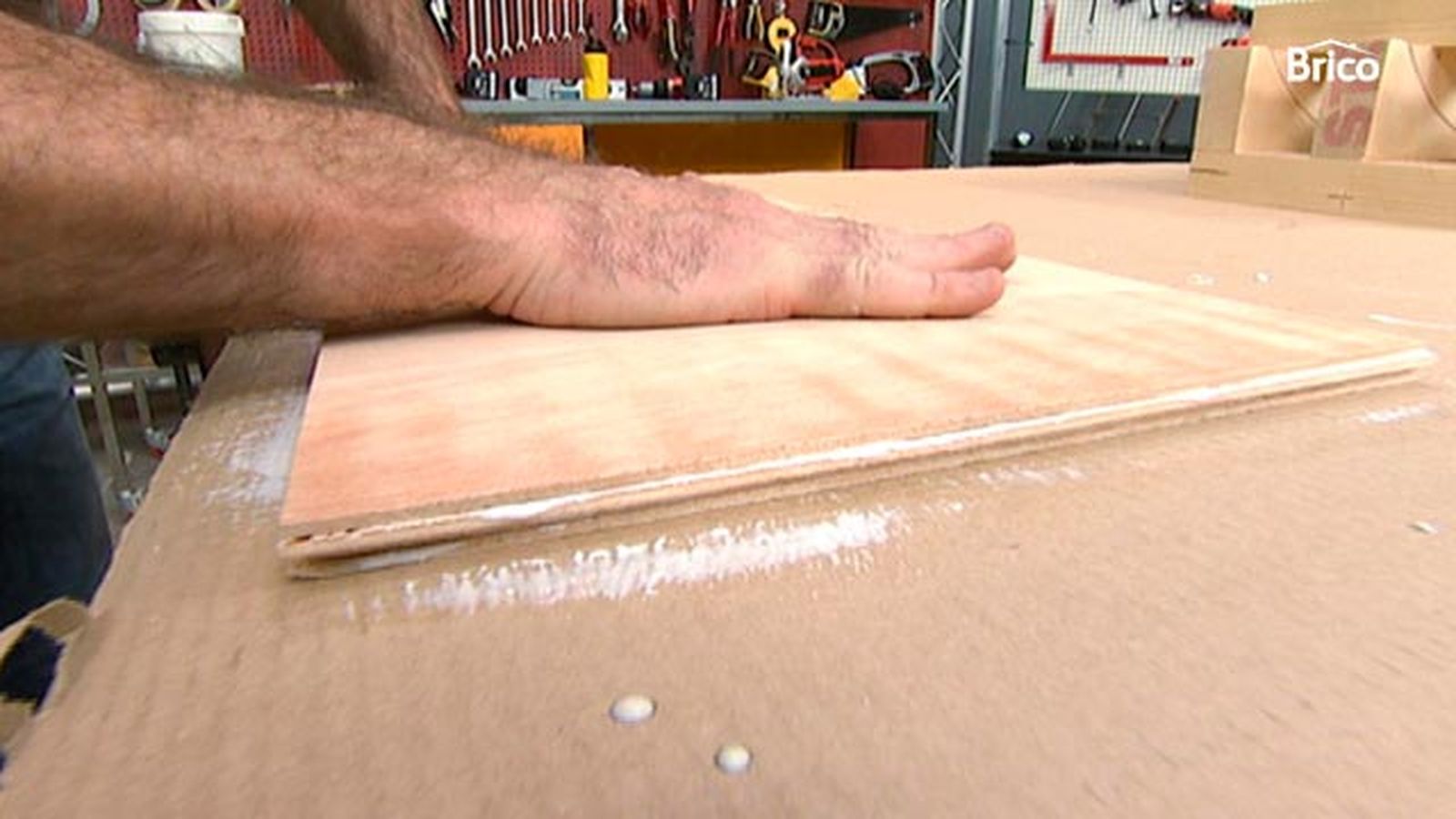 Cómo reparar una silla de madera Paso 6 Cómo reparar una silla de madera Paso 6
