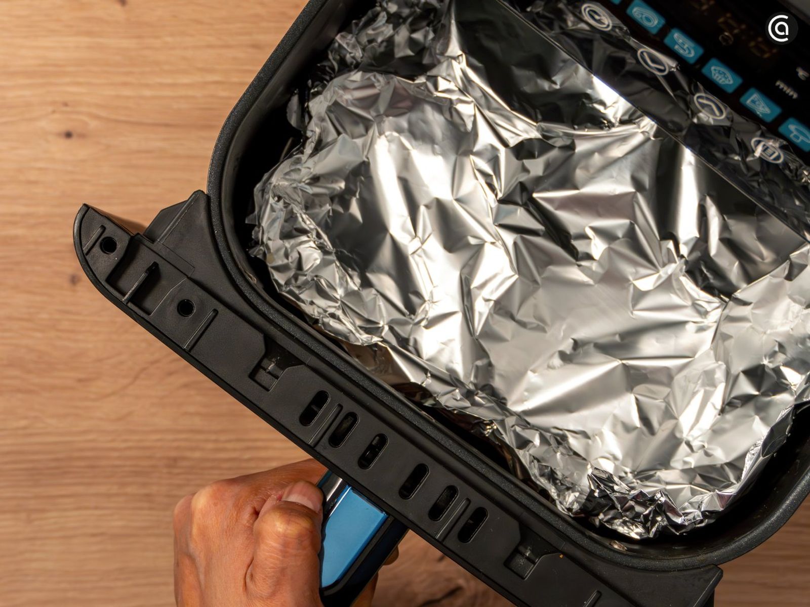 Cubre el flan con papel de aluminio