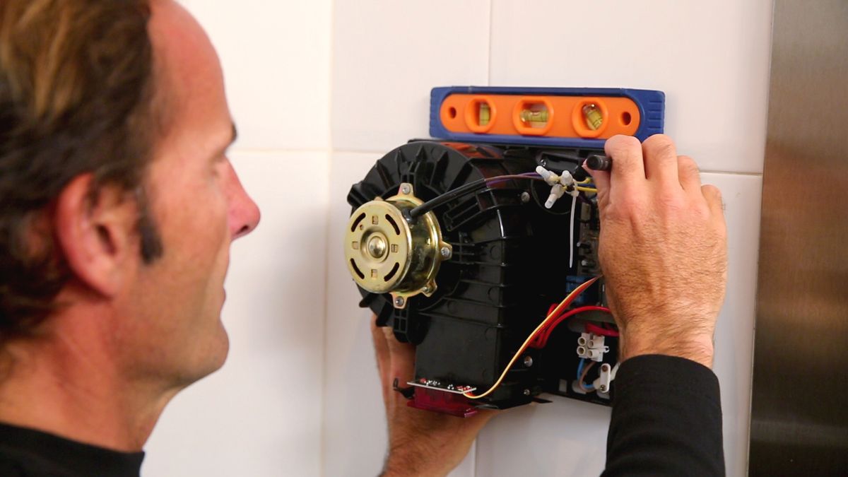 Cómo colocar un secador de manos paso 3