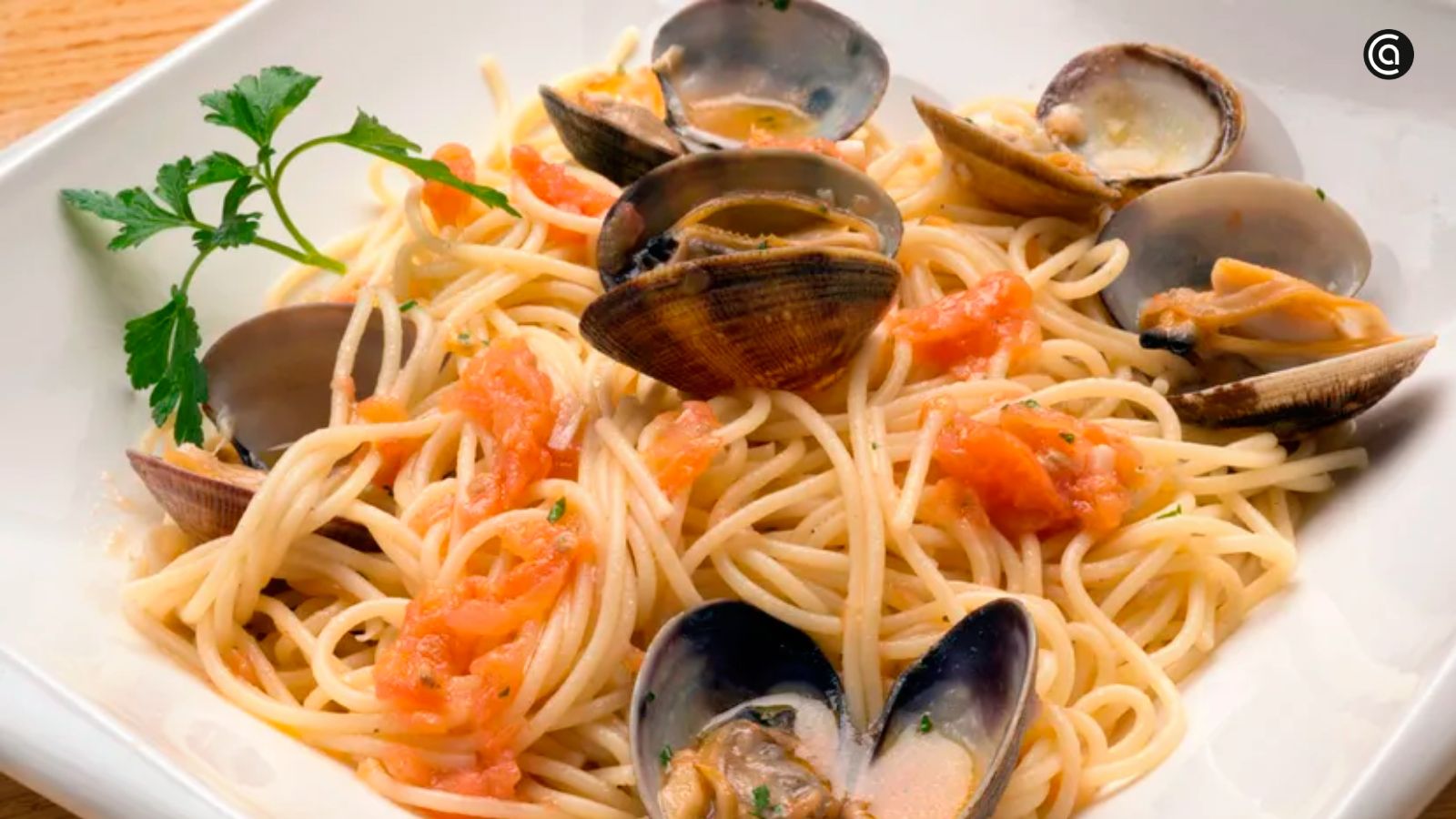 Espaguetis con almejas, receta de Karlos Arguiñano