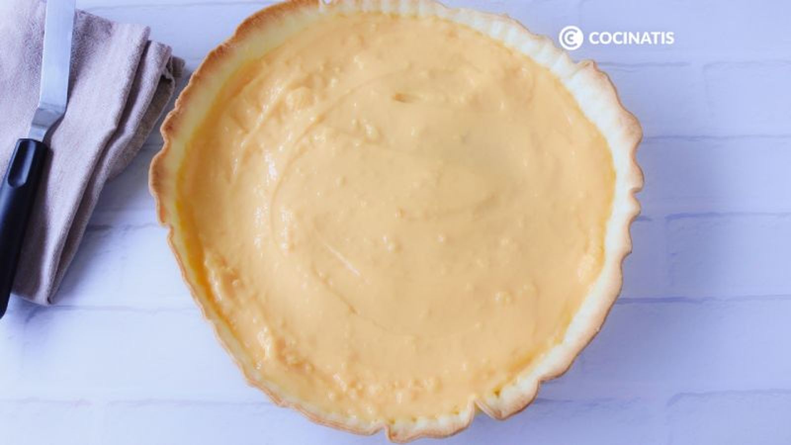 Rellenamos la pasta brisa con la crema pastelera