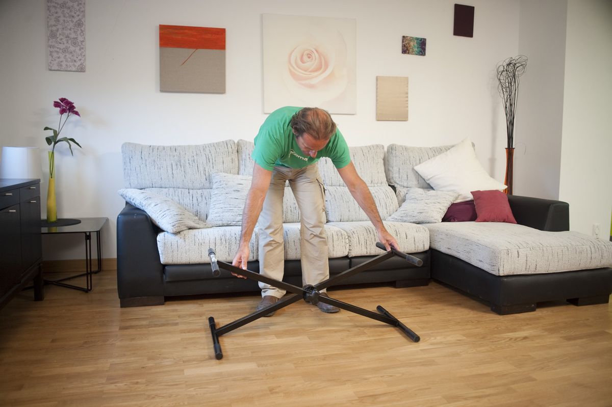 Mesa con caballete regulable paso1