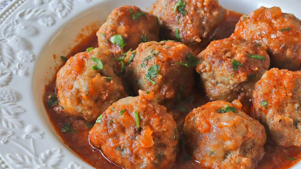 Albóndigas en salsa de la abuela