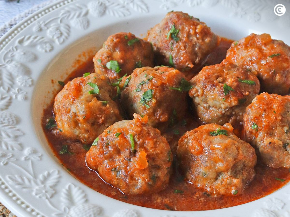 Albóndigas en salsa de la abuela