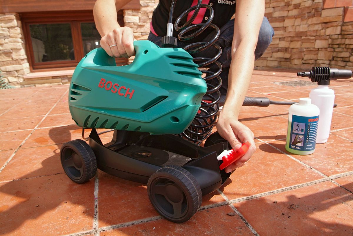 Limpiar la terraza con limpiadora a presión paso 2