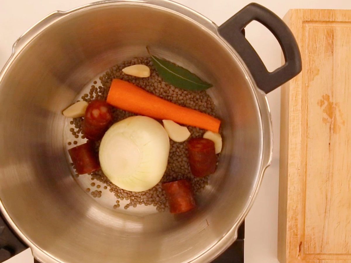 Agrega todo en la olla