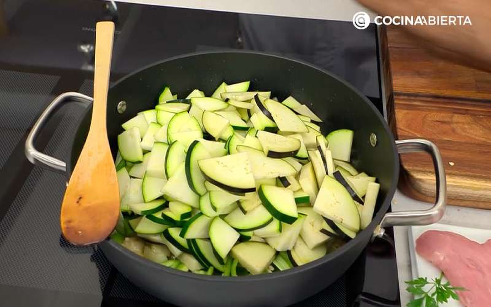 Cocina las hortalizas durante 20-25 minutos Cocina las hortalizas durante 20-25 minutos