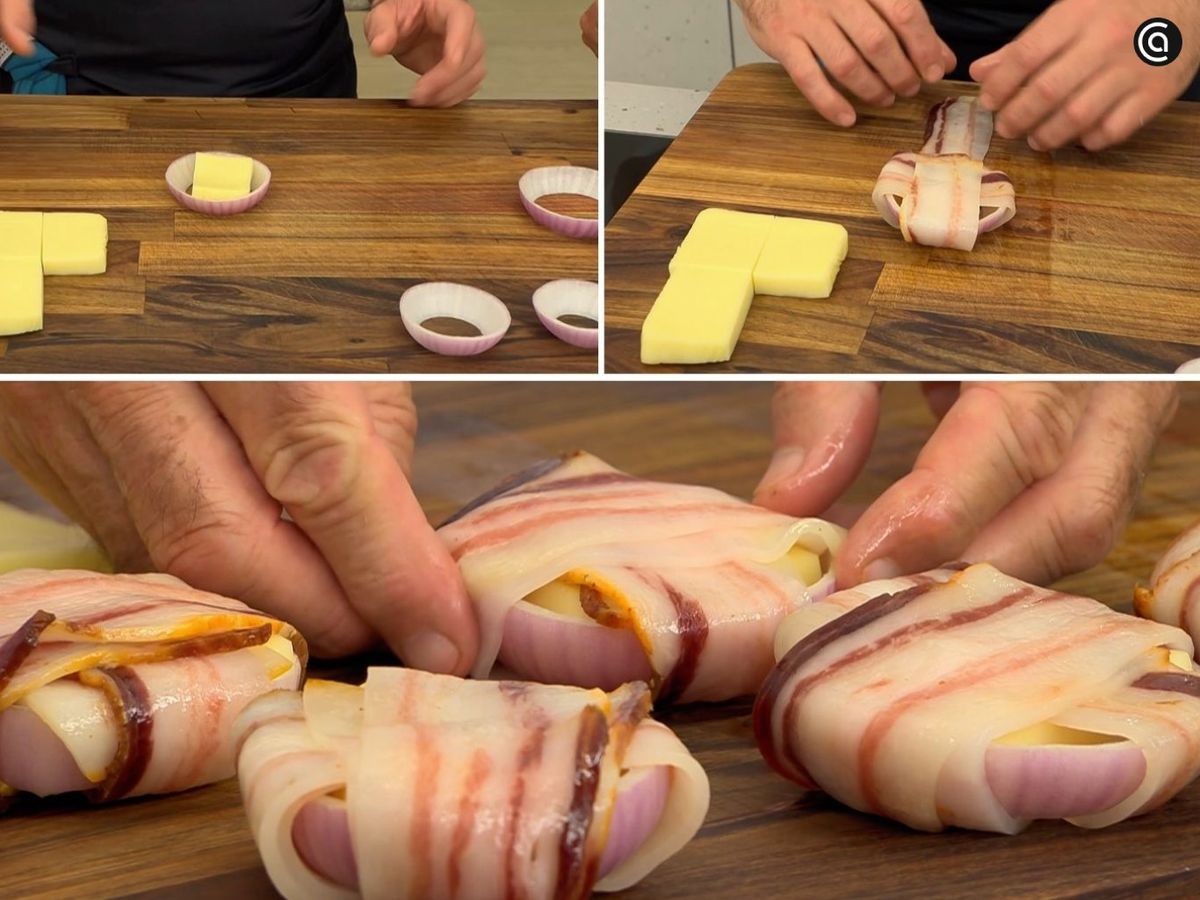 Pon un trozo de queso dentro del aro de cebolla y envuélvelo con lonchas de bacon
