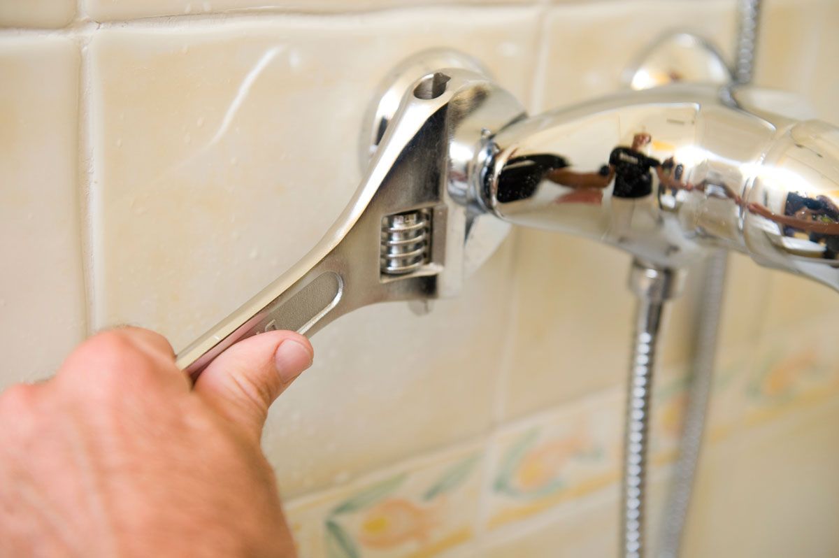 Mantenimiento de grifo monomando de ducha paso 2