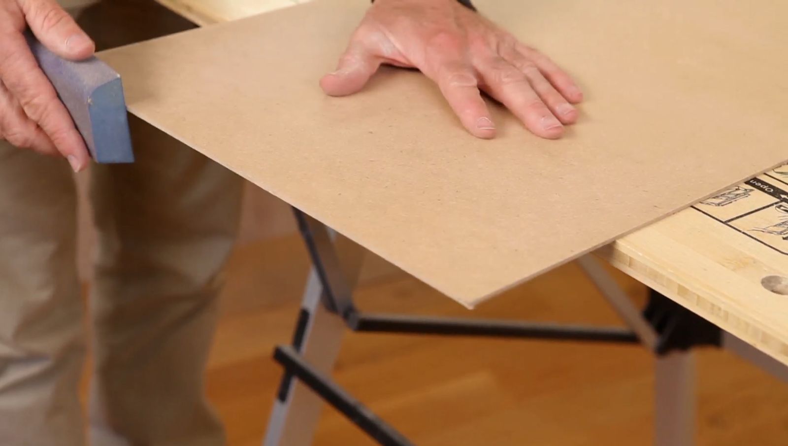 Hacer una pizarra de tiza con una caja de madera paso 3 Hacer una pizarra de tiza con una caja de madera paso 3